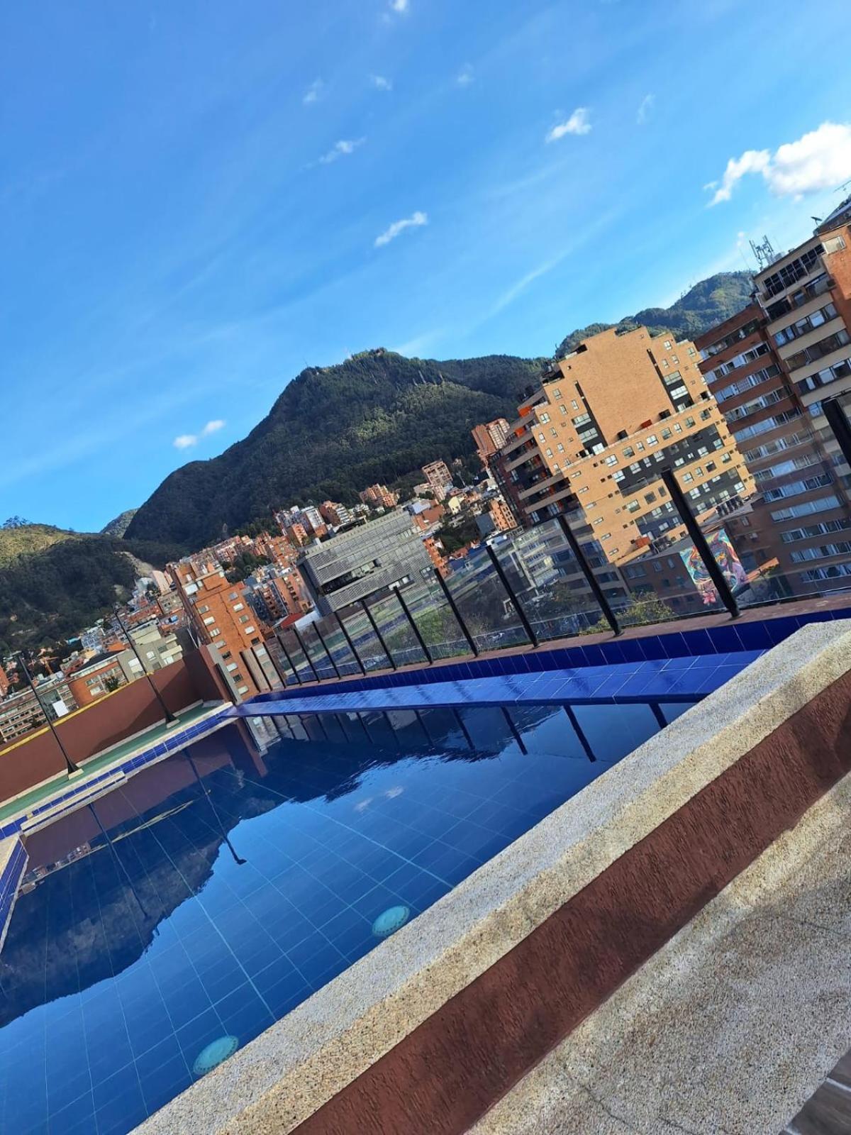 Con Piscina * Bogota